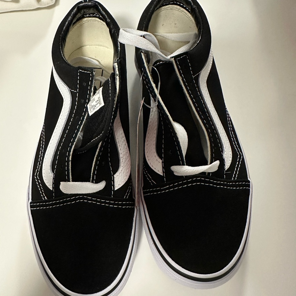 Vans old skool shoes size 4 men